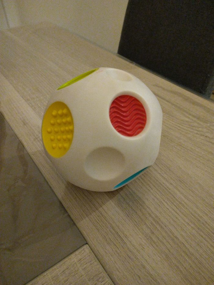 Balle sensorielle et musicale