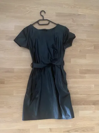 Robe simili cuir