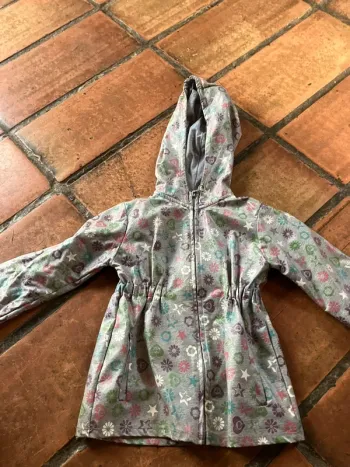 Imperméable Zara avec capuche 5-6 ans