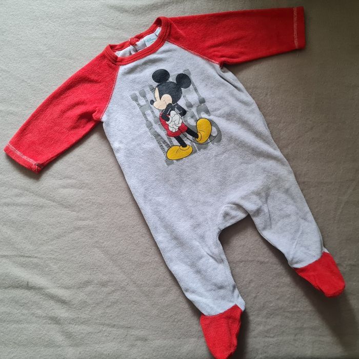 Lot Mickey 6 mois - photo numéro 5