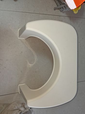 Marche pied de toilette