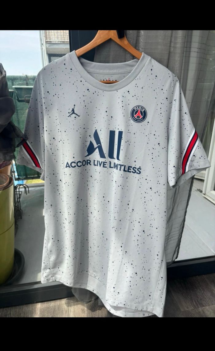 Teeshirt psg x Rwanda