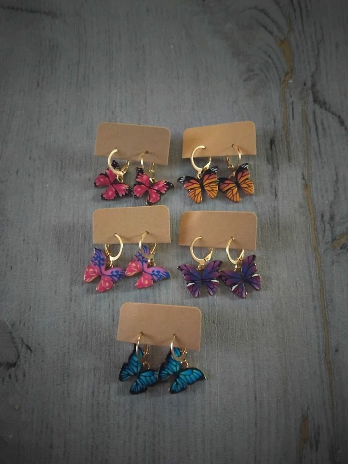 Lot boucles d'oreilles neuves