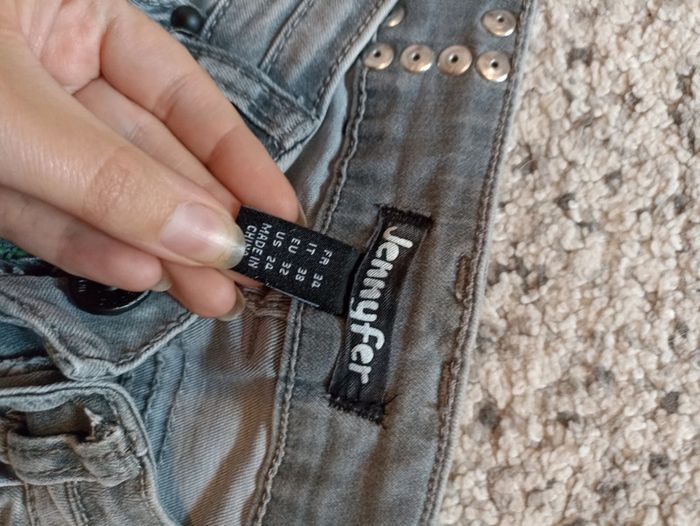 Jean Jennifer taille 34 - photo numéro 3