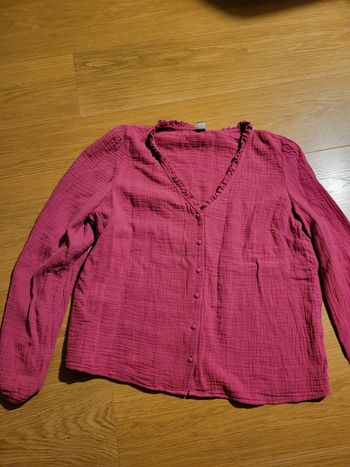 Joli haut à épaulettes 