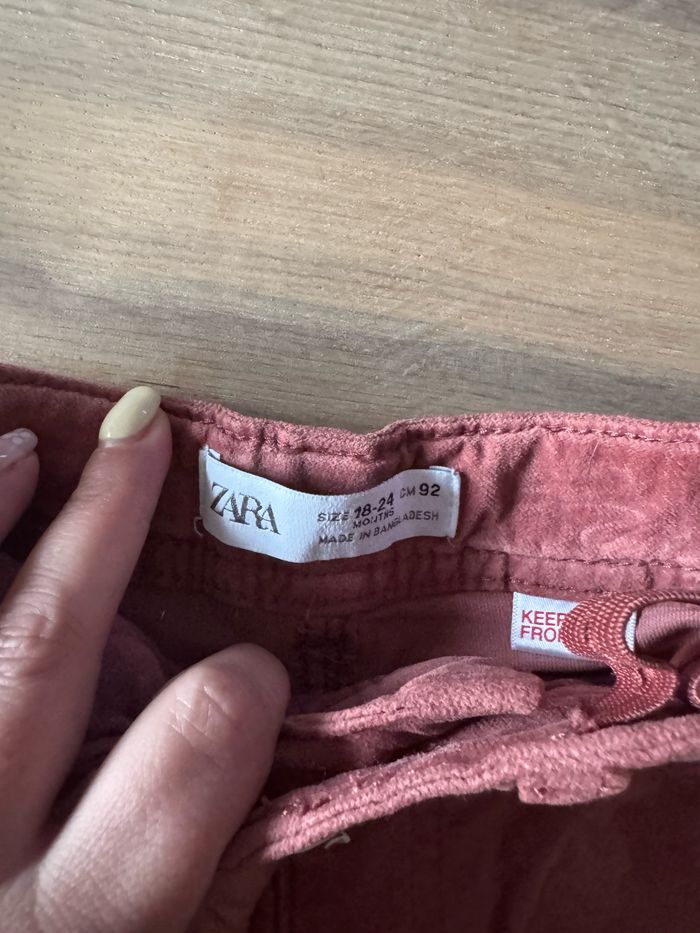 Lot 2 pantalons velours Zara 18/24 mois - photo numéro 4