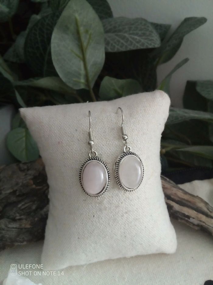 Boucles d'oreilles bohèmes pierres de quartz rose
