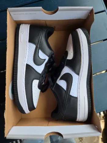 Nike air force 1 blanc noir taille 38 neuves