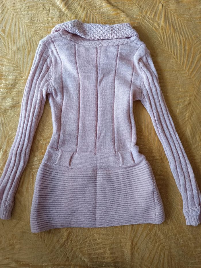 Longueur pull rose - photo numéro 4