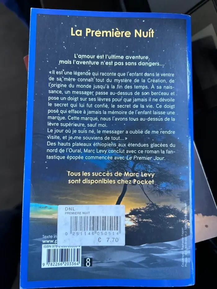 Livre la première nuit - photo numéro 2