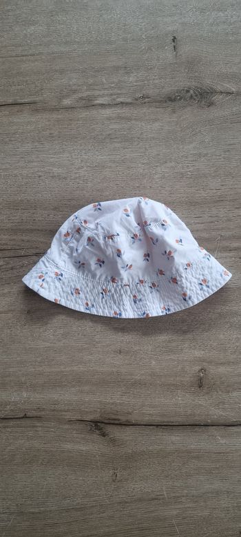 Chapeau réversible 6-12 mois