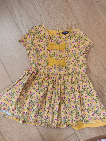 Robe jaune fleurie sergent major