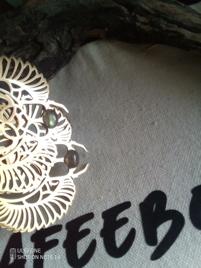 Boucles d'oreilles scarabées ailés avec pierres de labradorite - photo numéro 2