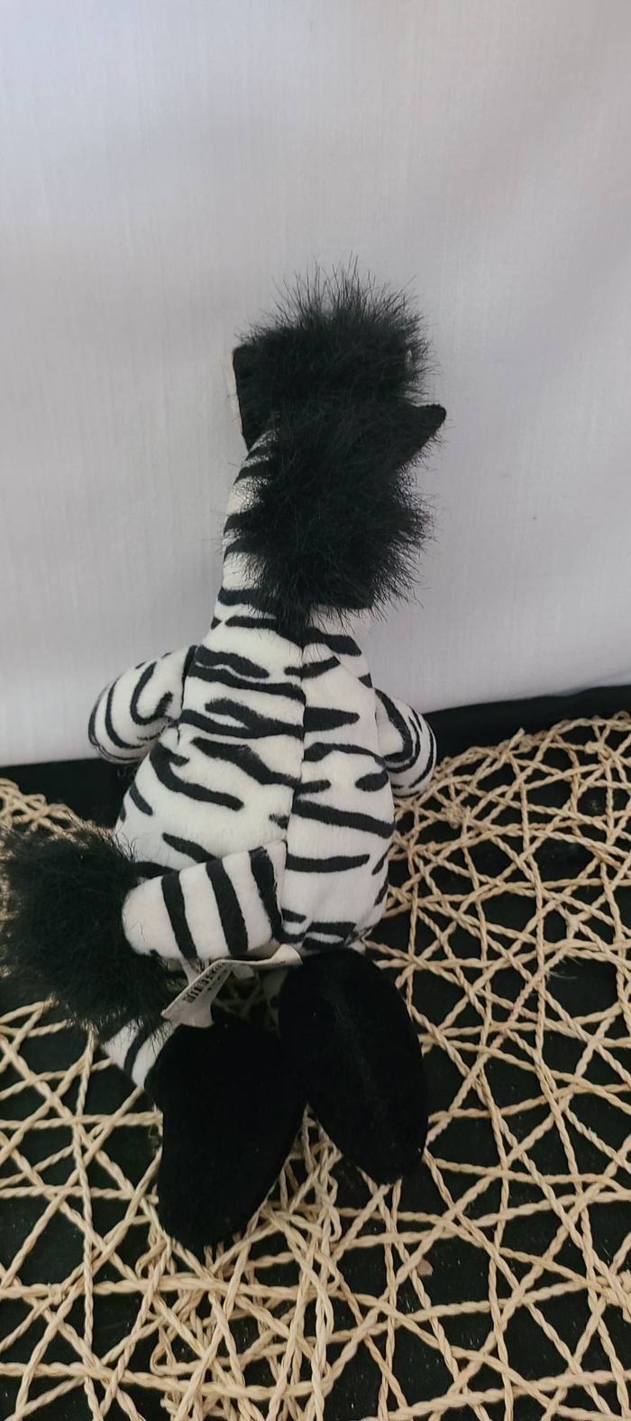 DOUDOU PELUCHE ALTHANS CLUB ZEBRE BLANC NOIR - photo numéro 3