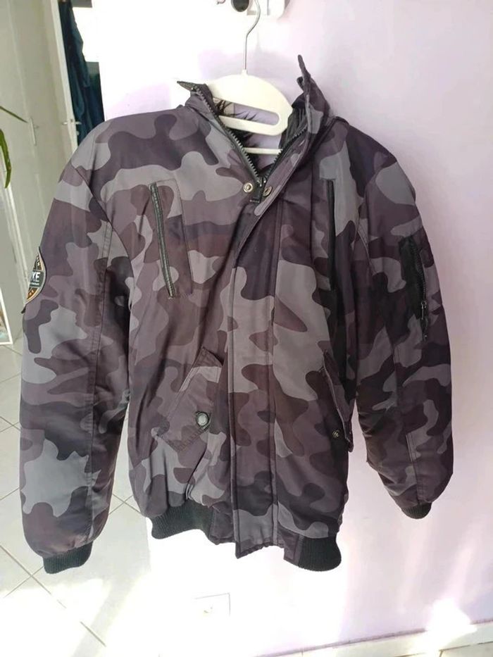 Joli Blouson motif militaire gris et noir - photo numéro 2