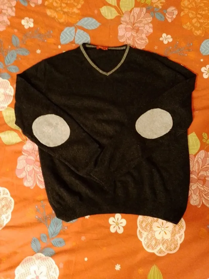 Pull noir col V taille XL - photo numéro 5