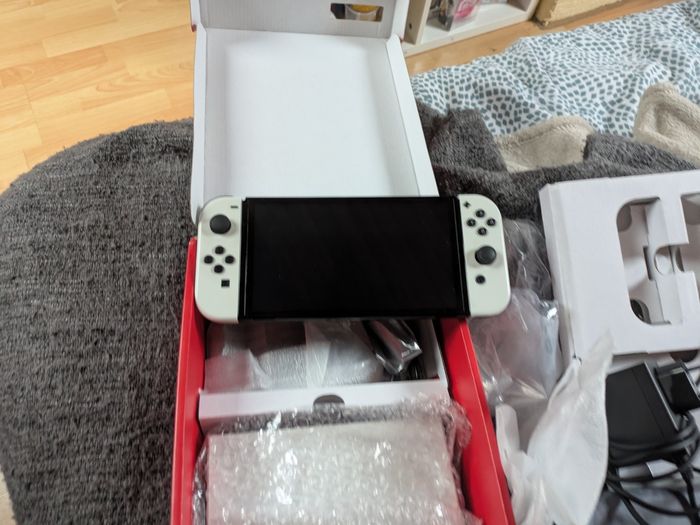 Nintendo Switch oled neuve - photo numéro 6