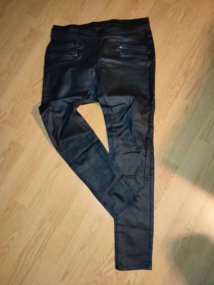 Legging effet cuir taille 42 / XL Lemone