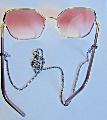 chaine tour du cou pour lunettes métal couleur plomb hypoallergénique  longueur 75 cms