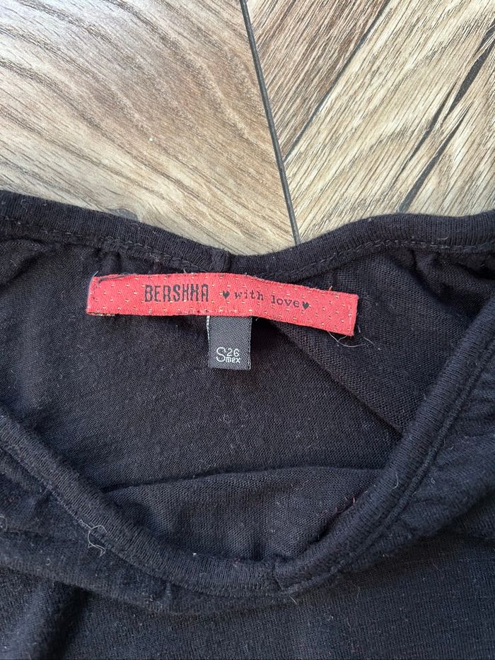 Top Noir Bershka Manches Papillon / Chauve-souris - photo numéro 2