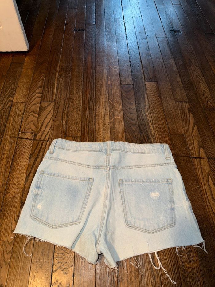 Short en jeans bershka Taille 38 - photo numéro 3