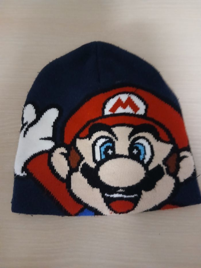 Bonnet  mario taille 2/4  ans matiere coton,polyster tres bonne etat - photo numéro 6