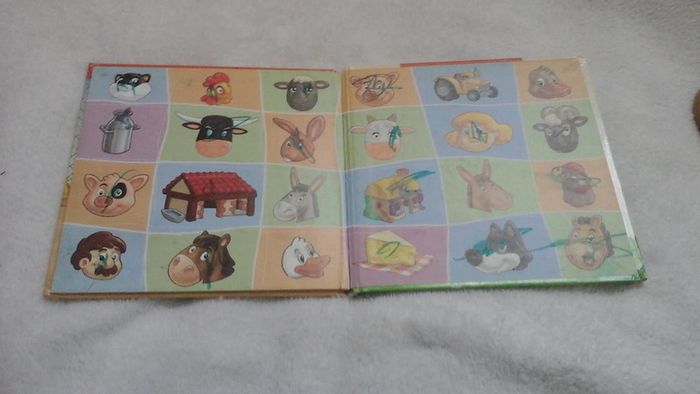 Animaux de ferme coq et poussins avec le livre - photo numéro 3