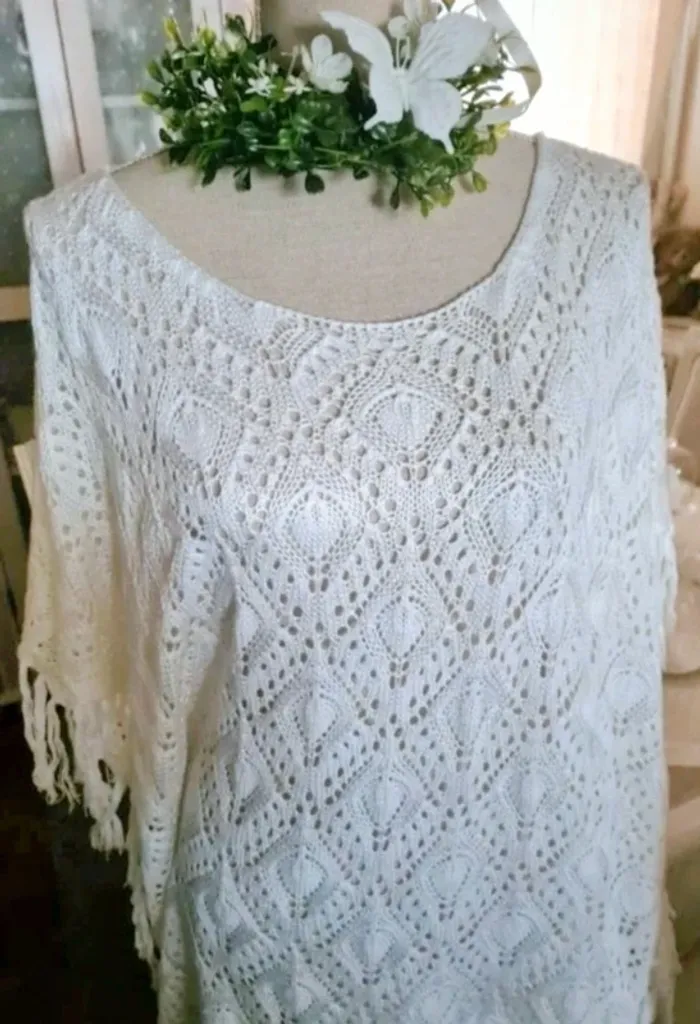 Haut crochet blanc à franges Kiabi Taille XL Neuf - photo numéro 2