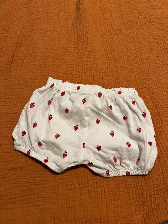 Short blanc 6mois - photo numéro 2