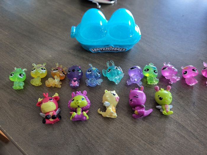 Lot de 16 Hatchimals dont brillants collection