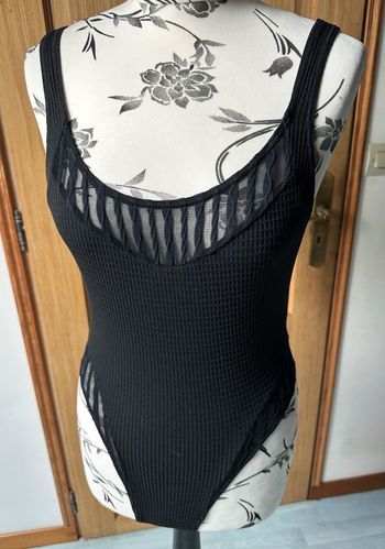 Maillot de bain 1 pièce noir taille 36/38