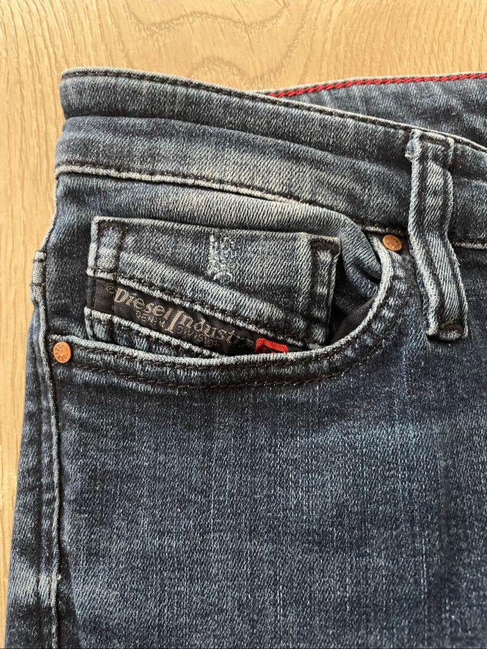 Jean Diesel taille 24 - photo numéro 5