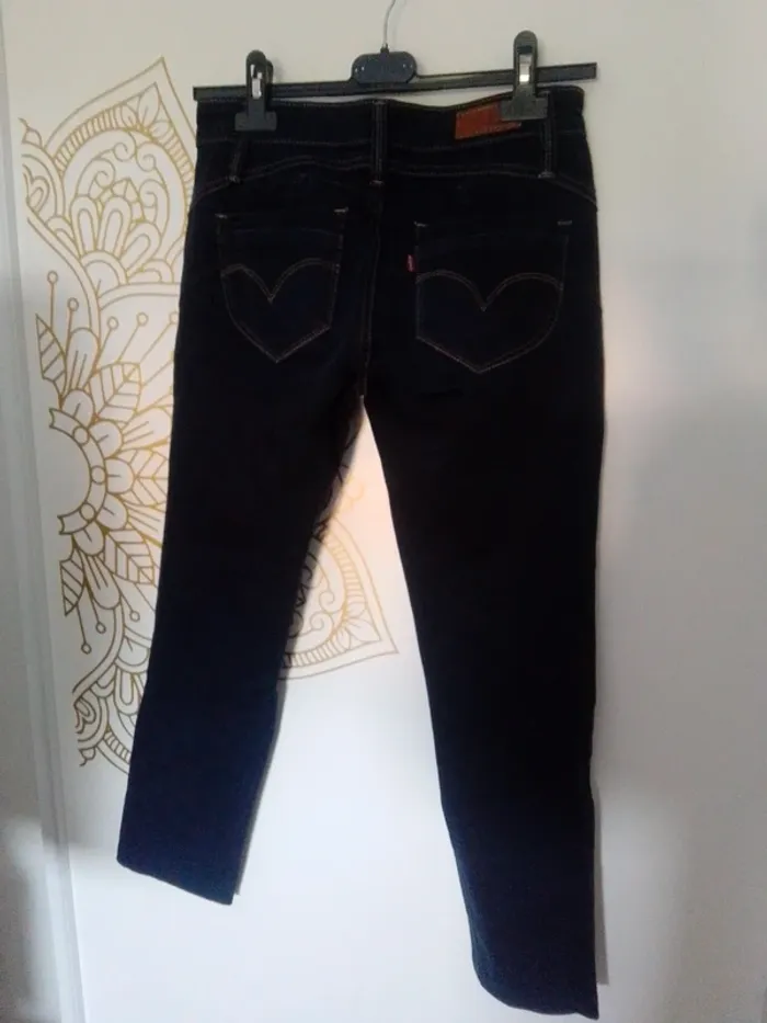 Jean levis bleu foncé taille 36 push up - photo numéro 3