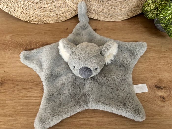 Neuf doudou plat koala gris blanc keeleco baby - photo numéro 2