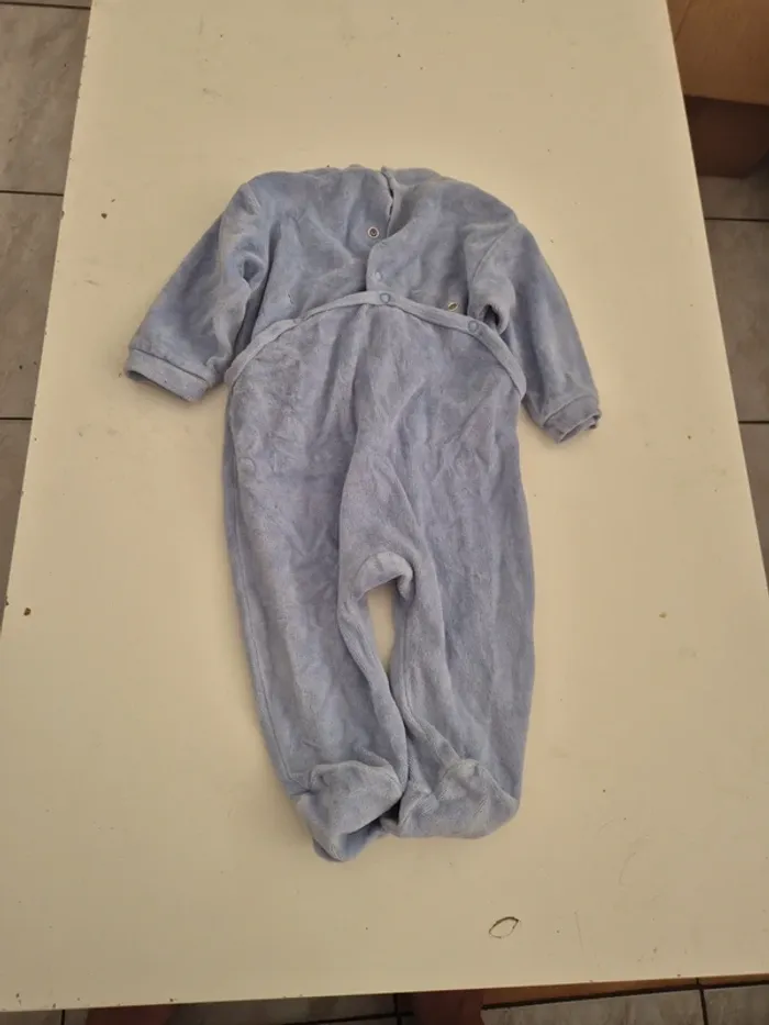 Pyjamas 3 mois - photo numéro 3
