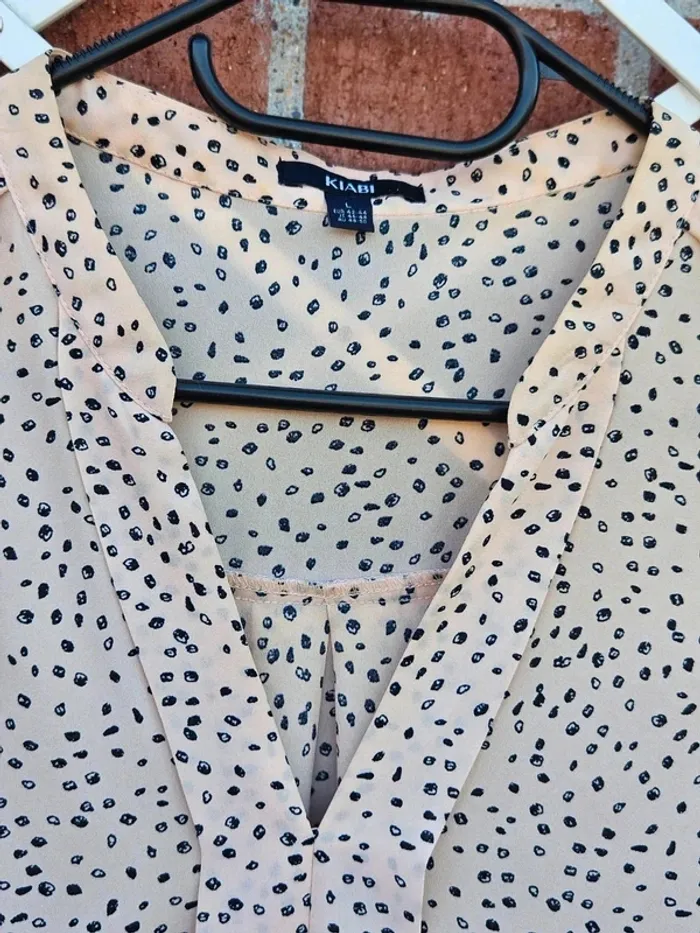 Top fluide saumon à pois Kiabi taille 42 - photo numéro 2