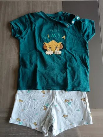 Ensemble été simba T-shirts et short taille 36 mois