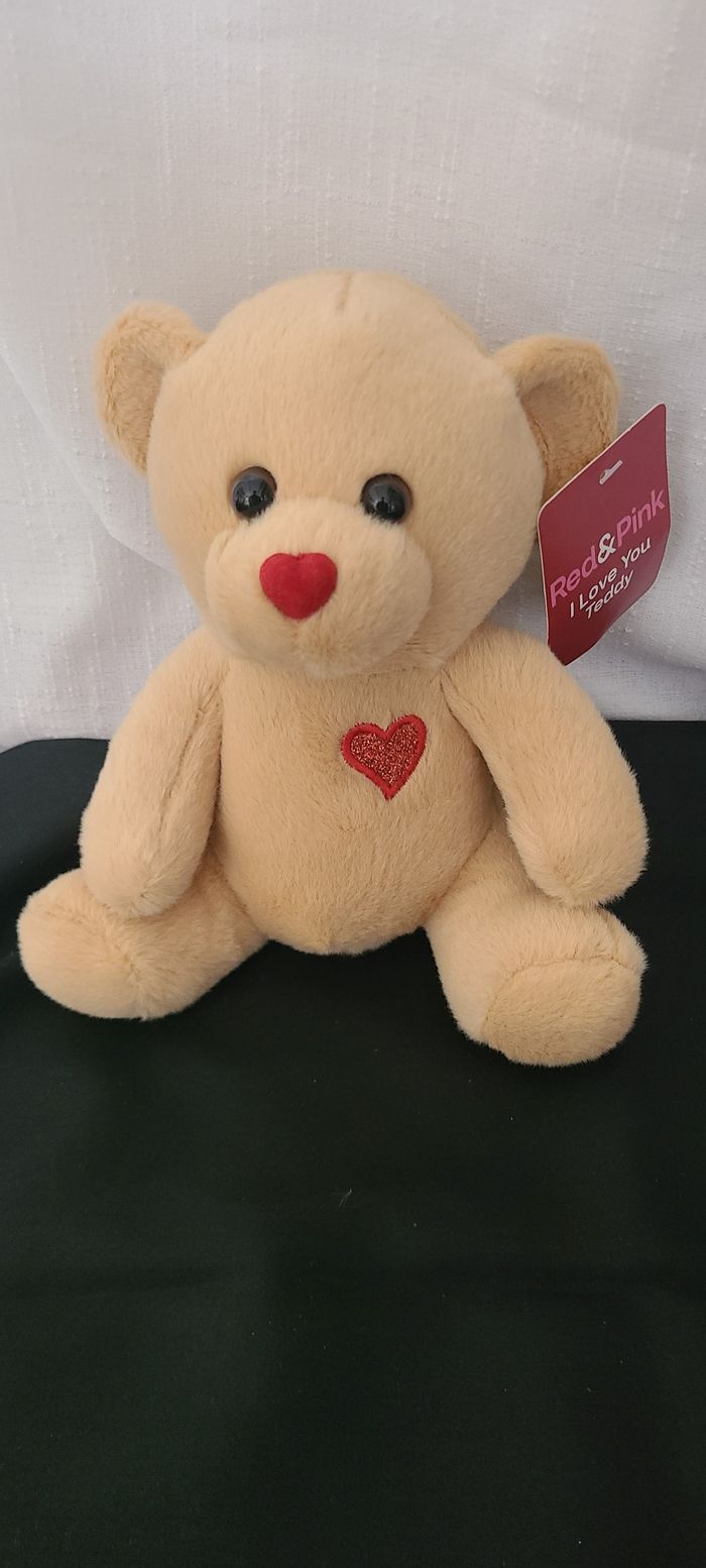 Dan Dee Brown Ours en peluche rouge en forme de cœur pour la Saint-Valentin - photo numéro 2