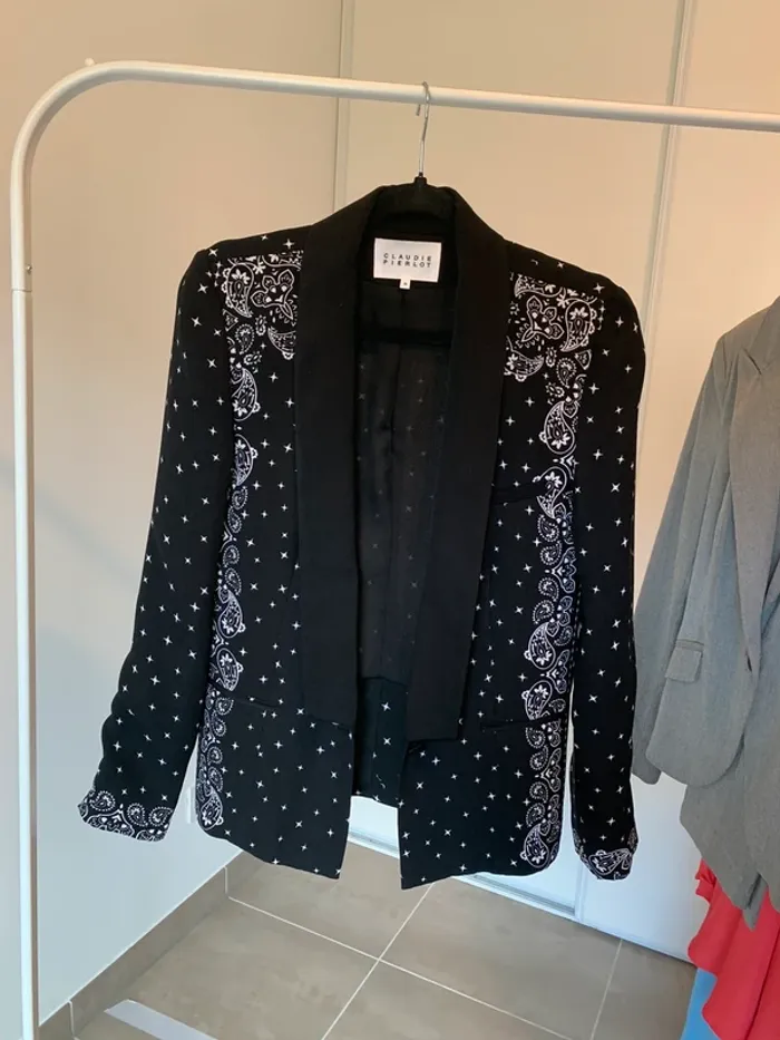 Veste blazer léger et fin Claudie Pierlot taille 38 - photo numéro 2