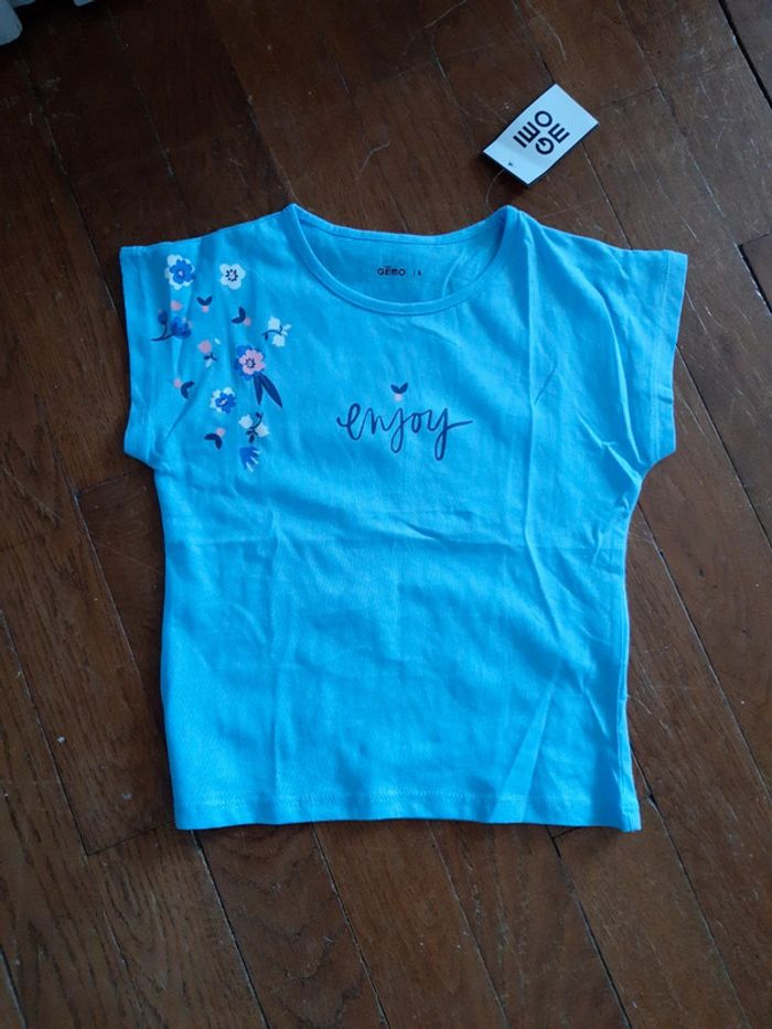 Lots tee-shirts fille été 6ans - photo numéro 2
