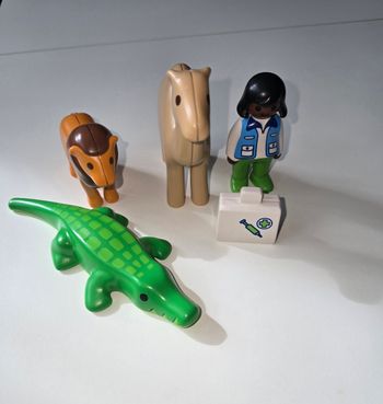 123 playmobil Vétérinaire et animeaux sauvages 6744 complet