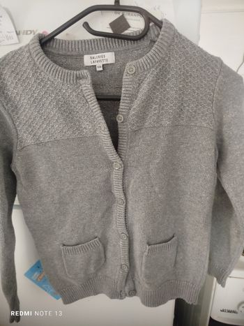 #kytie10ansfille. Gilet manches longues taille 10 ans