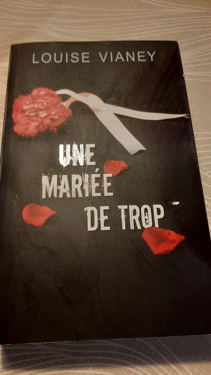 Une mariée de trop - livre de Louise Vianey - photo numéro 2