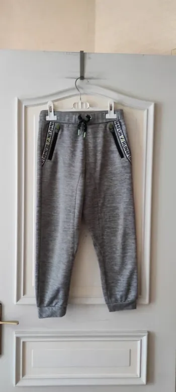 🐼 Pantalon de jogging LH by La Halle 8 ans 128 cm très bon état 🐼