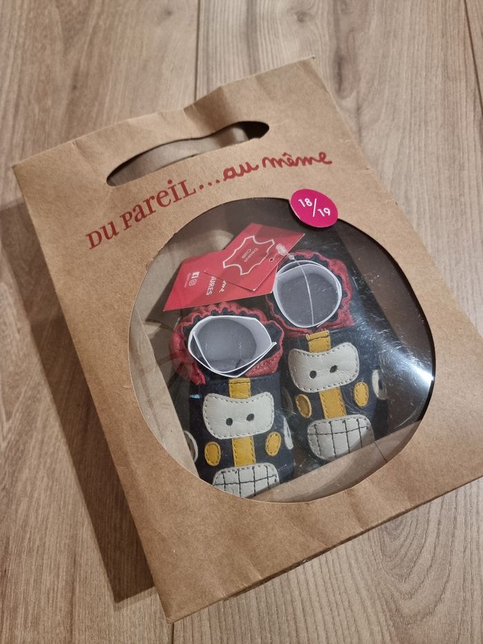 Chaussons/chaussures bébé 1ers pas en cuir 18/19 neuf - photo numéro 2