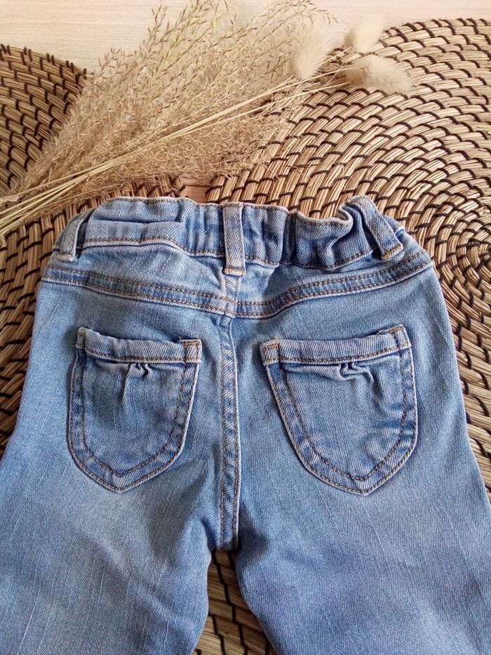 Pantalon jean avec coeurs Vertbaudet taille 12 mois - photo numéro 7