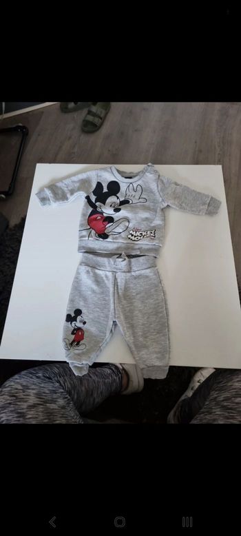 Tenue Mickey
