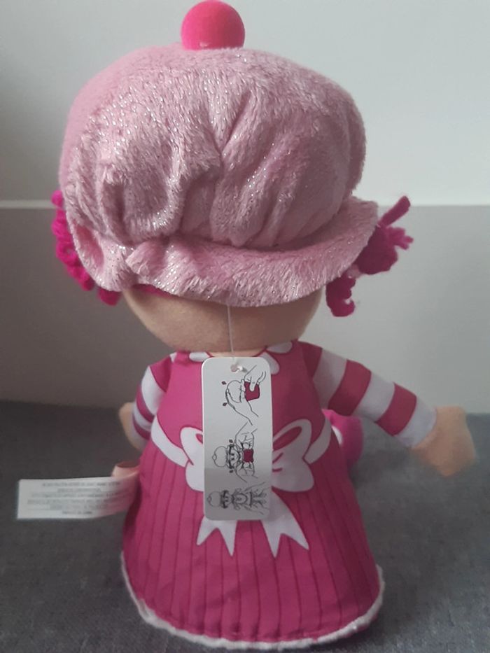 Peluche / doudou / Poupée : Little miss muffin framboise - photo numéro 6