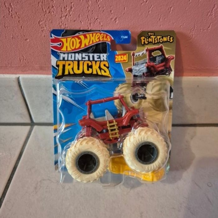 Camion Monster truck Hotwheels neuf