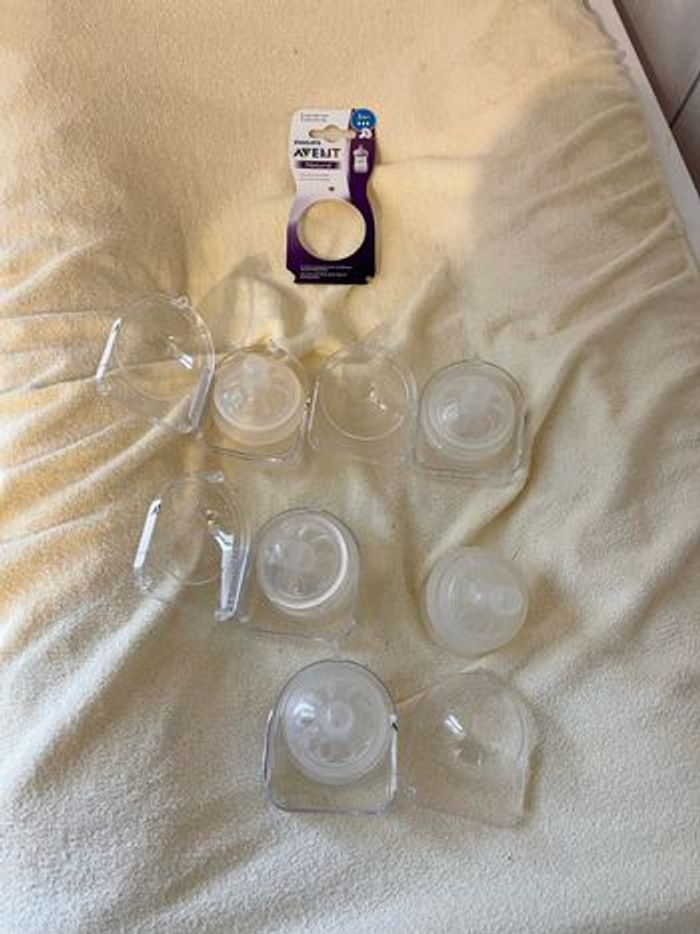 10 Tétines Avent Natural taille 2 bon état